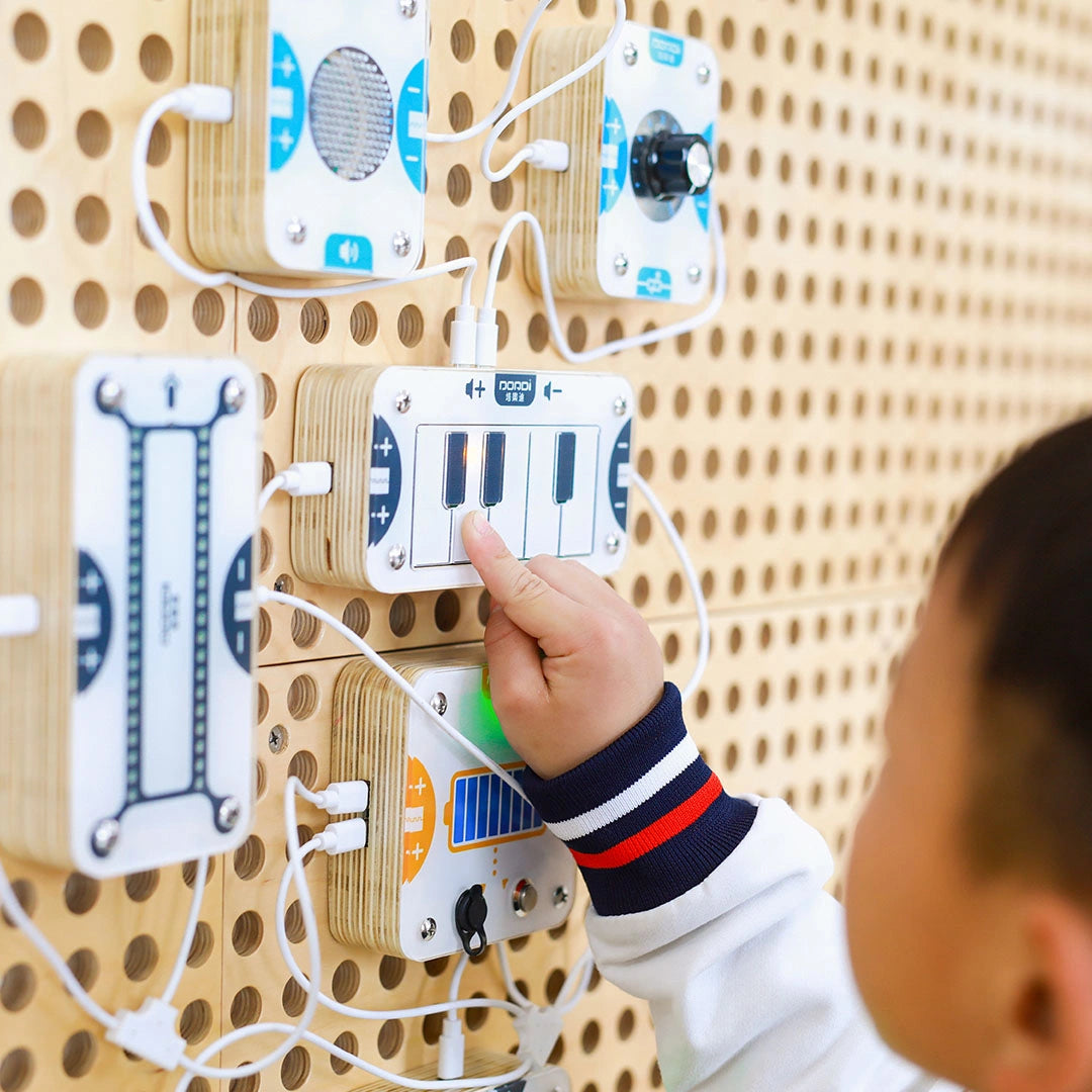 Programming Blocks wall panel by Eduplay – builds early math and problem solving skills