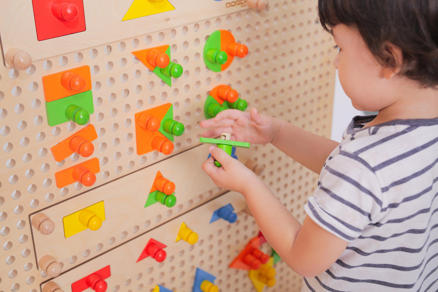 Shape Peg Matching Panel