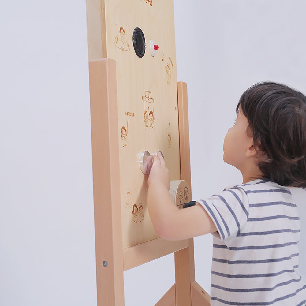 Human Conductivity wall panel by Eduplay – builds problem solving and cause-and-effect understanding